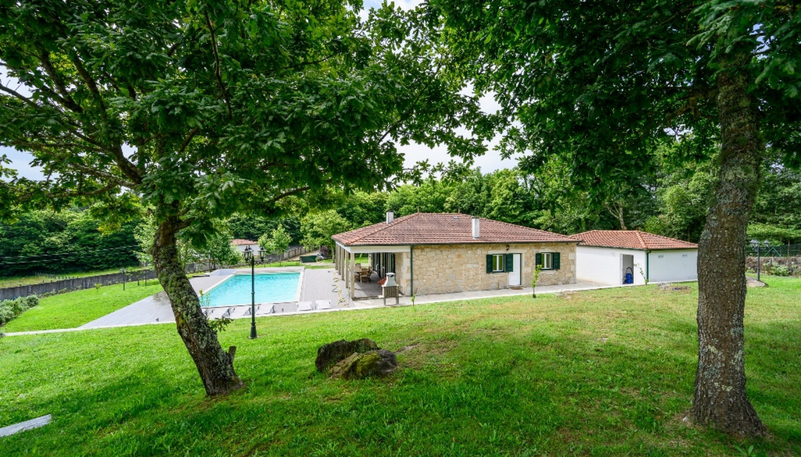 Moradia V3, com jardim e piscina, em Paredes de Coura, Portugal_328283