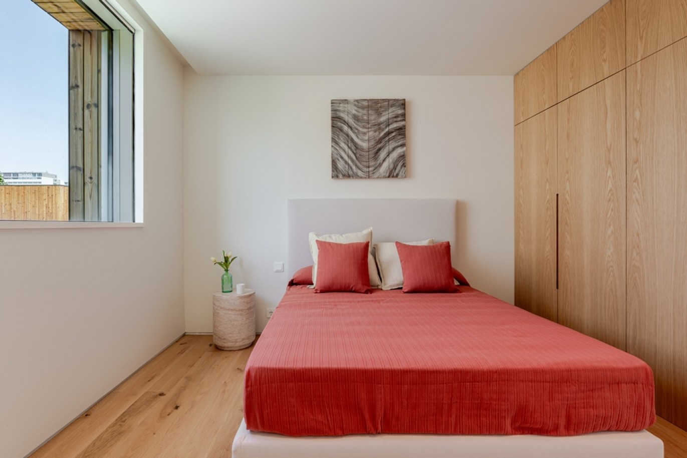 Moradia V4+1 com jardim e varandas em condomínio de luxo no Foco, Porto_328897