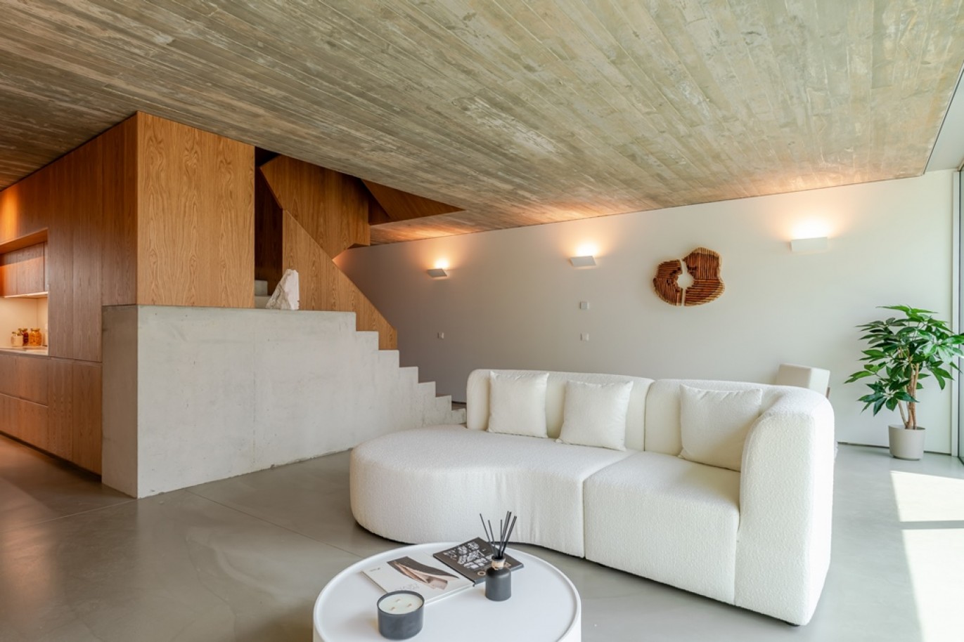 Moradia V4+1 com jardim e varandas em condomínio de luxo no Foco, Porto_329128