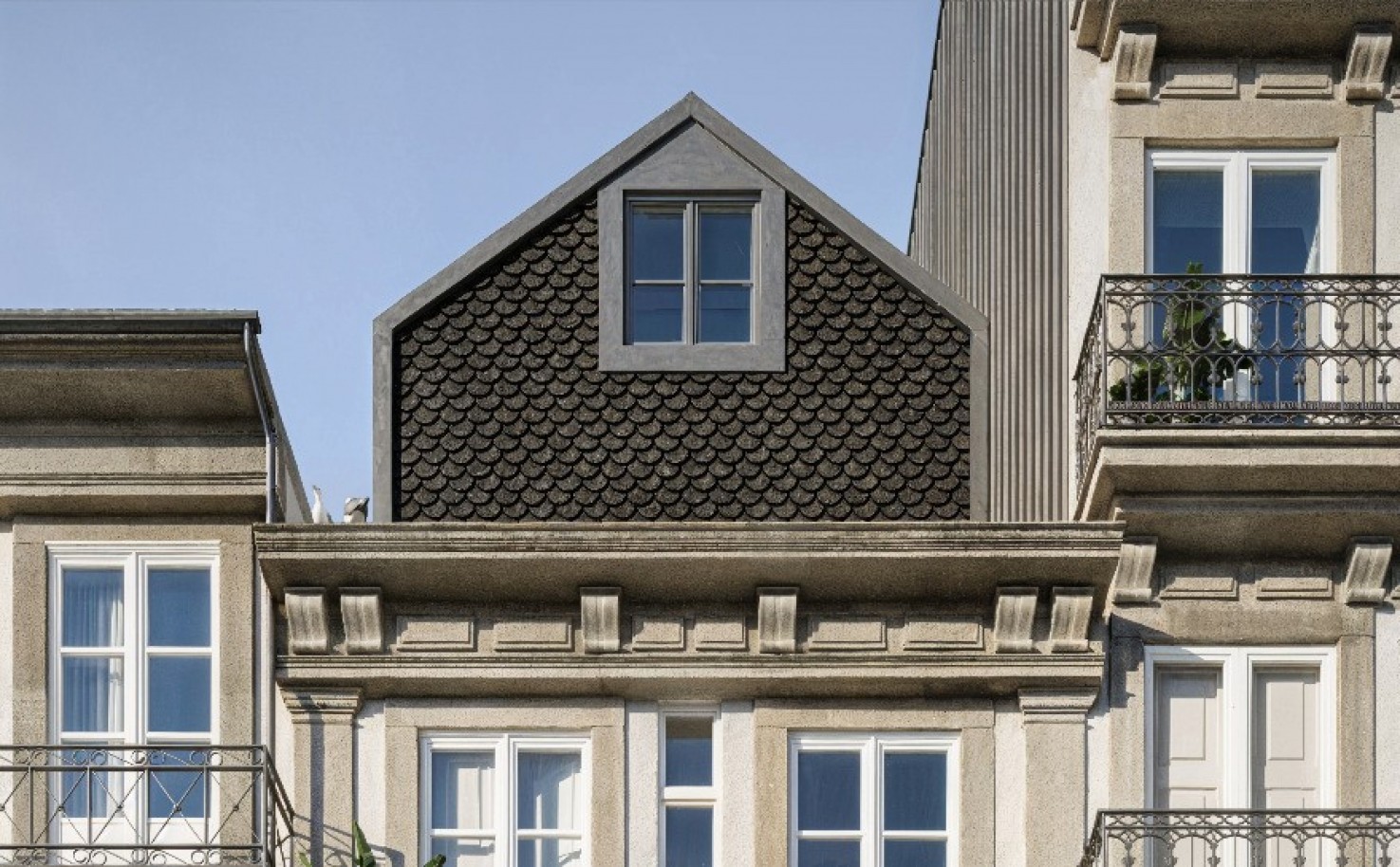 Building with approved project, for sale, in downtown Porto, Portugal_329443