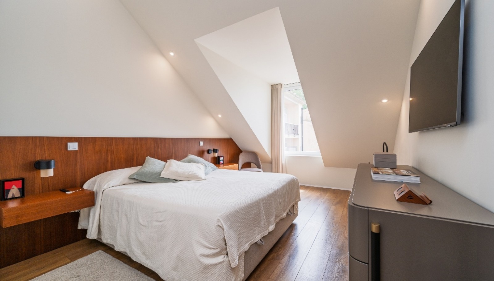 Piso de 3 habitaciones en un palacio, en venta en Oporto, Portugal_329643