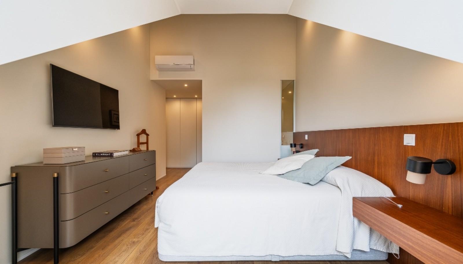 Piso de 3 habitaciones en un palacio, en venta en Oporto, Portugal_329644