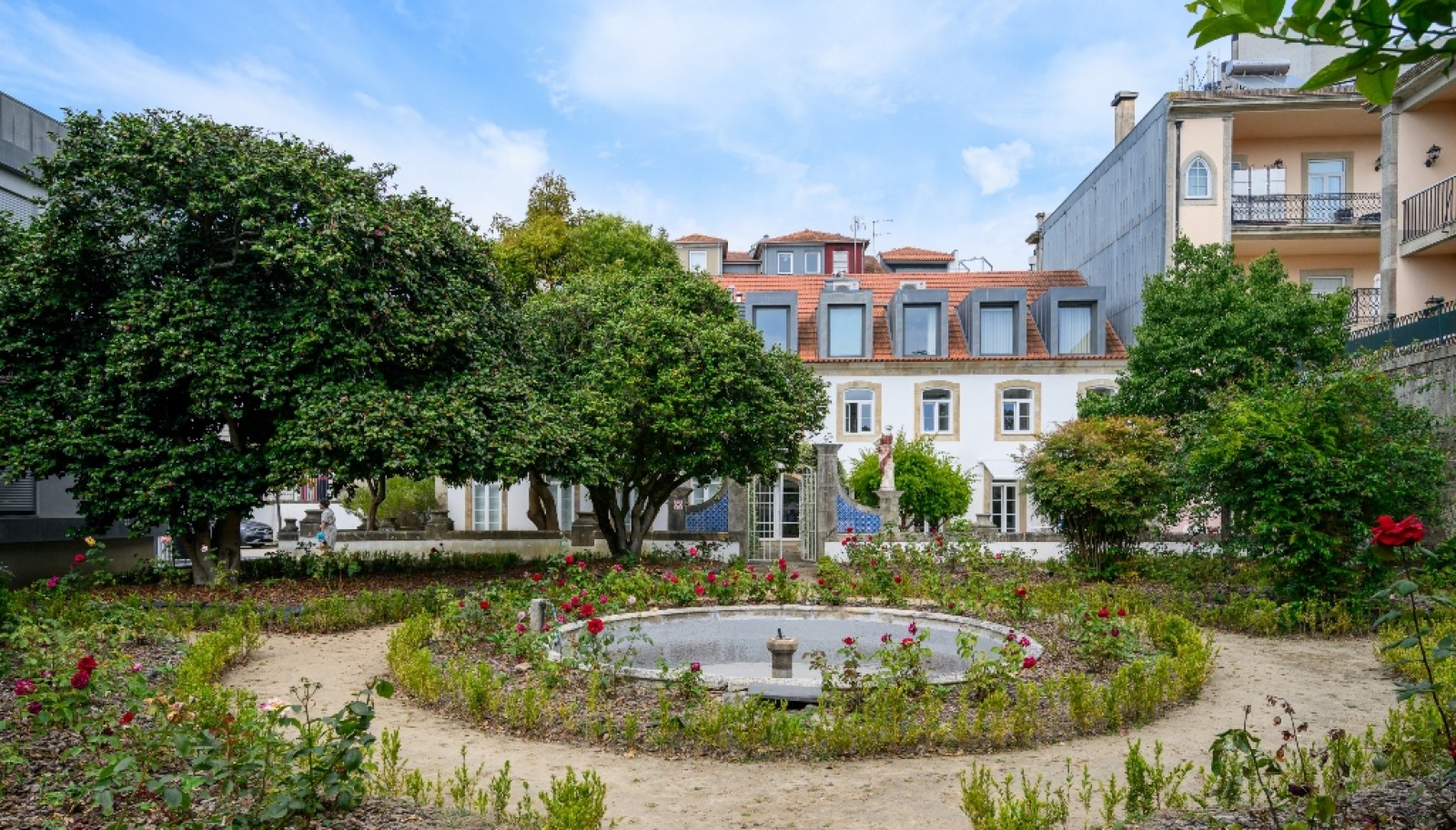 Piso de 3 habitaciones en un palacio, en venta en Oporto, Portugal_329654