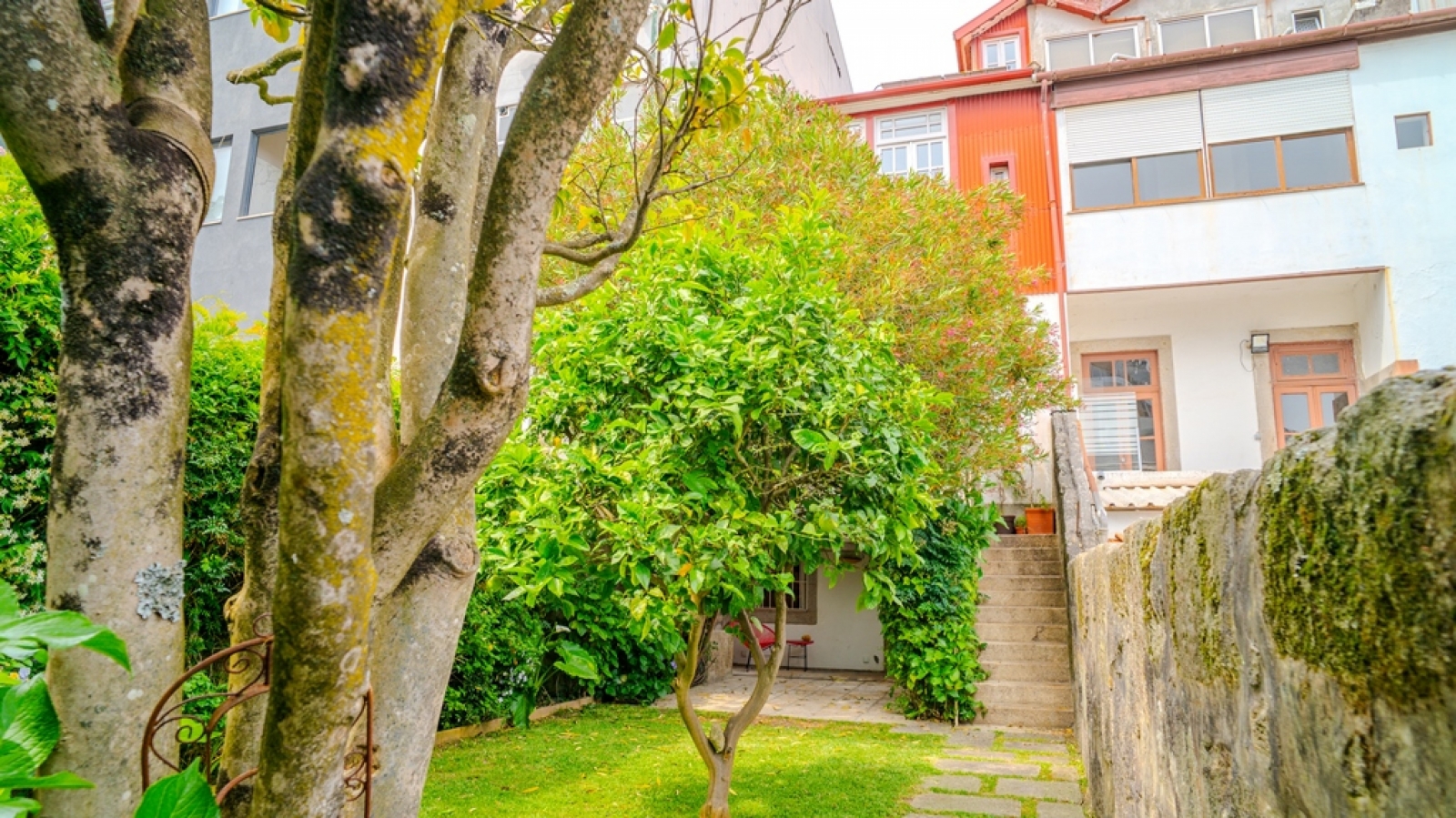 Charmante villa de 5 chambres avec jardin à vendre à Porto, Portugal_329936