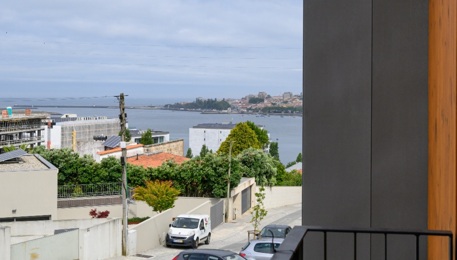 Four bedroom villa with pool and river views for sale in Gaia Portugal_330002