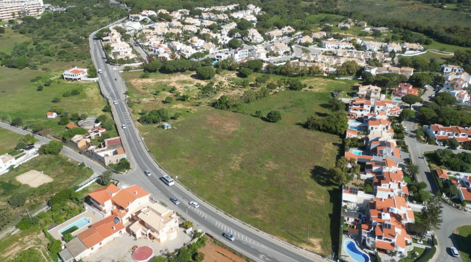 Amplo terreno à venda em Albufeira, Algarve, Portugal_330533