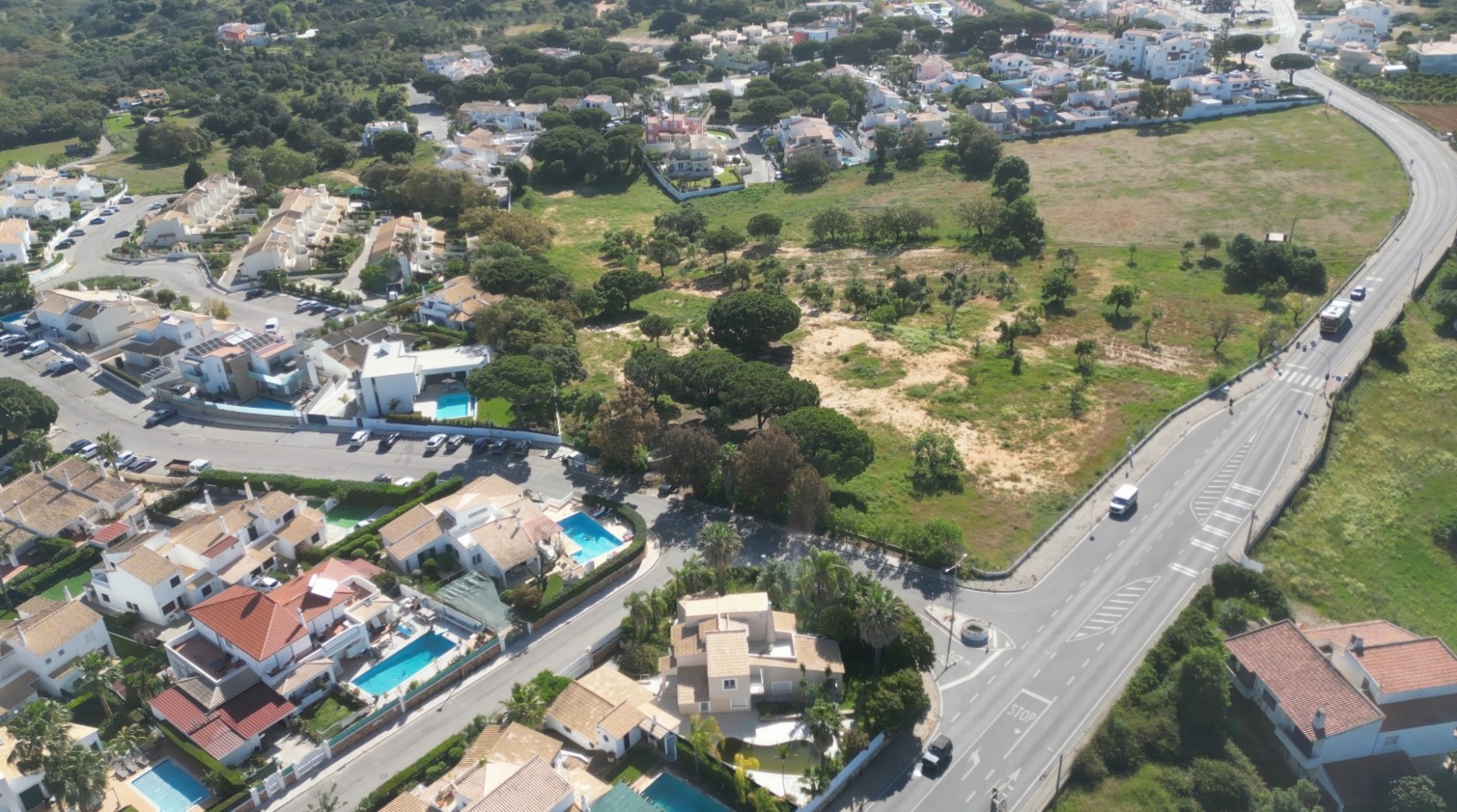 Amplo terreno à venda em Albufeira, Algarve, Portugal_330537