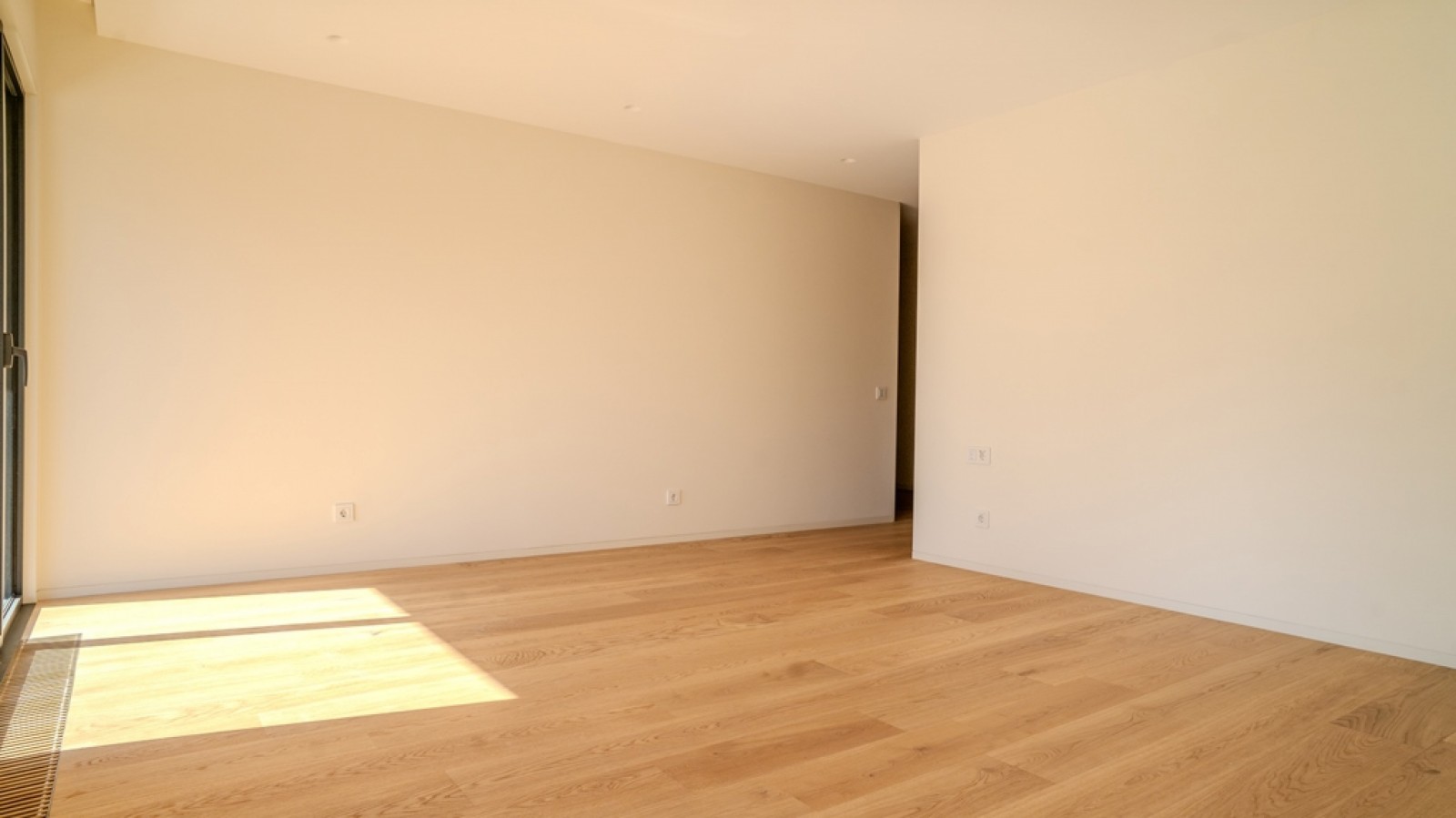 Apartamento T4 com varandas à venda na Foz do Douro no Porto_331254