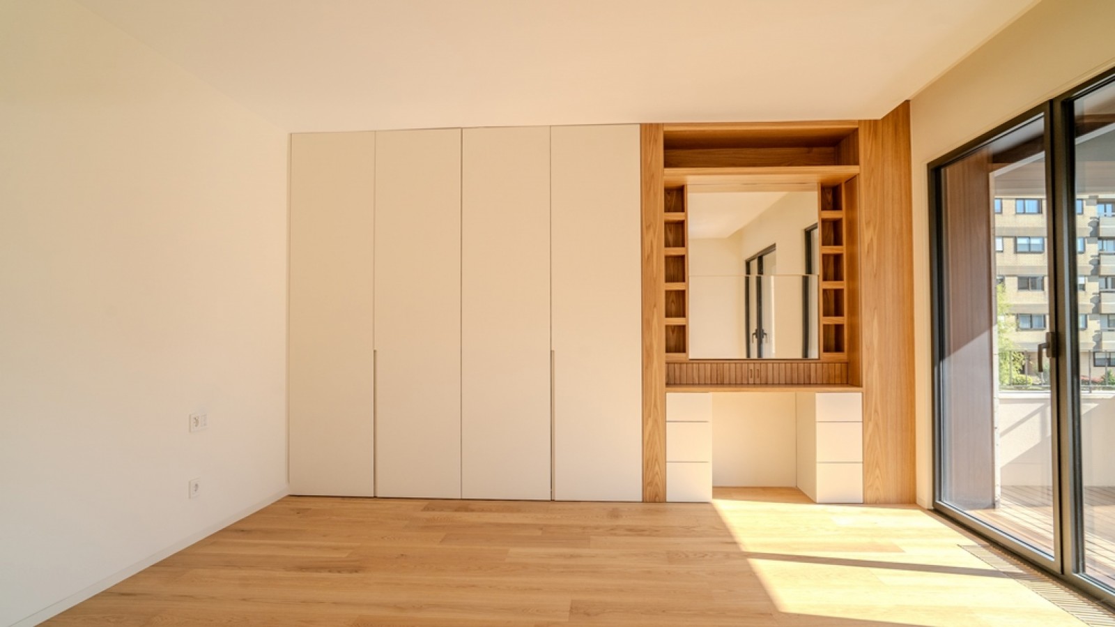 Apartamento T4 com varandas à venda na Foz do Douro no Porto_331255