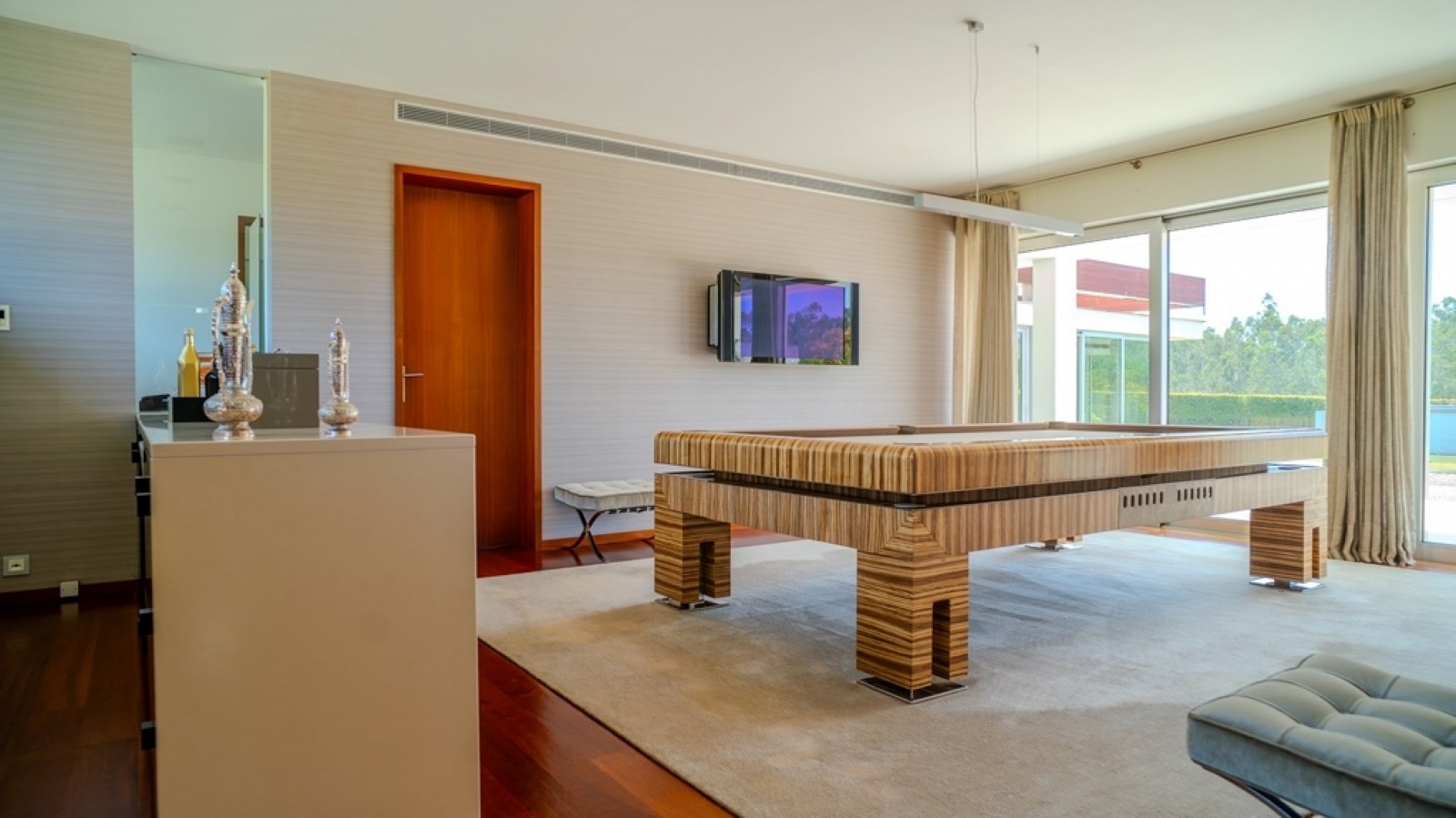 Villa with garden, pool and soccer pitch for sale in Ovar, Portugal_331288