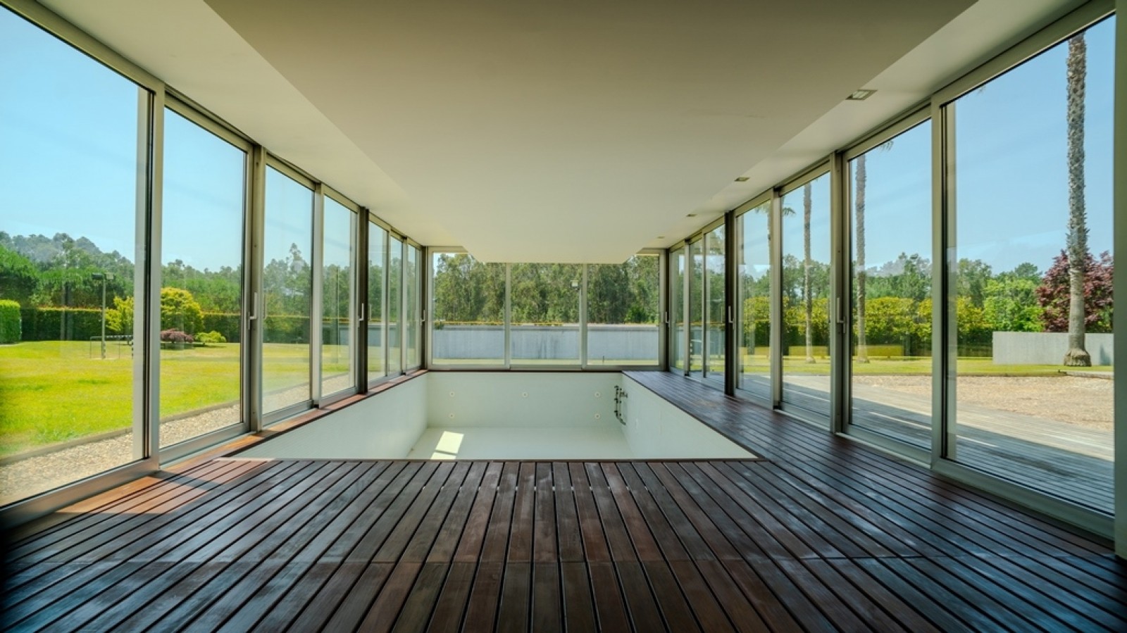 Villa with garden, pool and soccer pitch for sale in Ovar, Portugal_331291