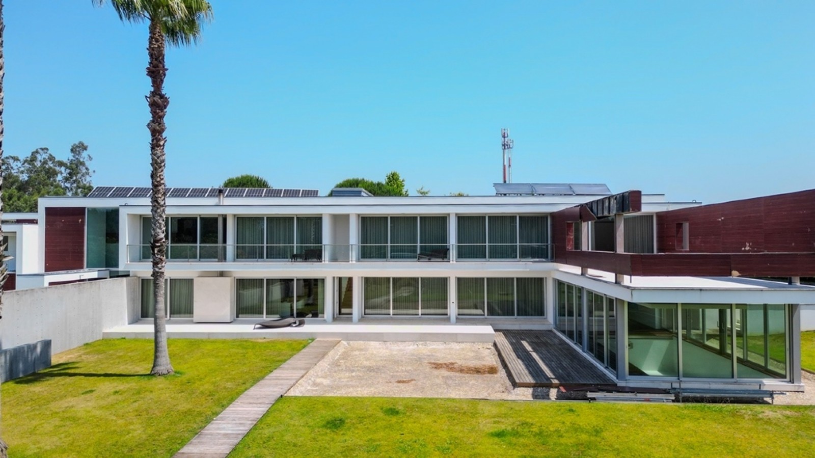 Villa with garden, pool and soccer pitch for sale in Ovar, Portugal_331314