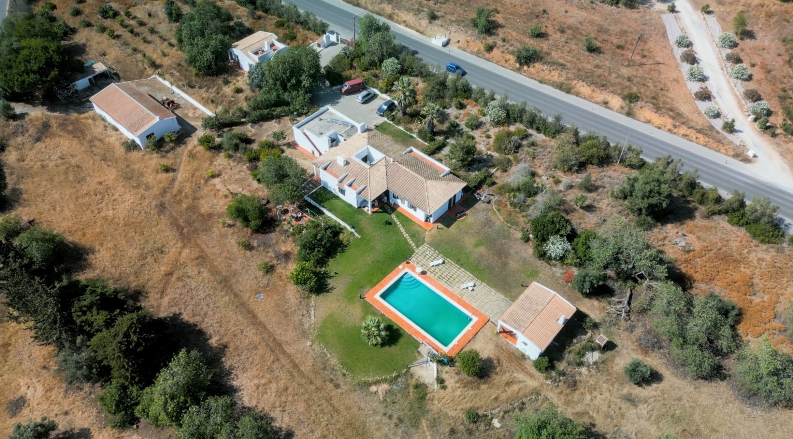 Large property for sale in Albufeira, Algarve, Portugal_331487