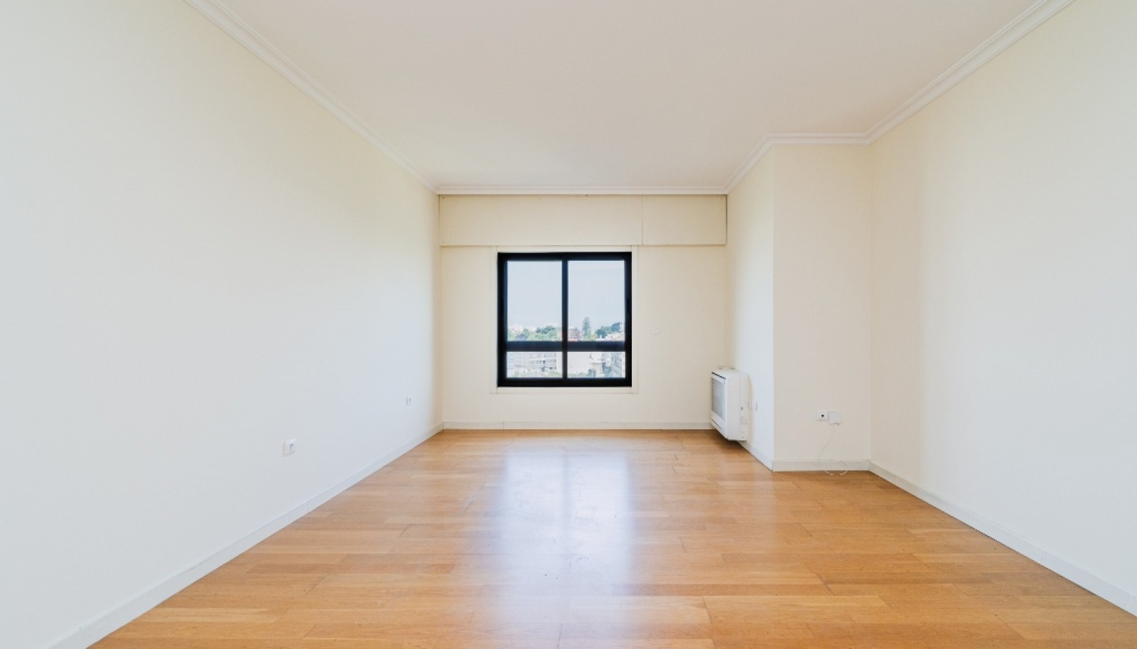Zwei schlafzimmer wohnung mit garage zur miete in Porto, Portugal_331929