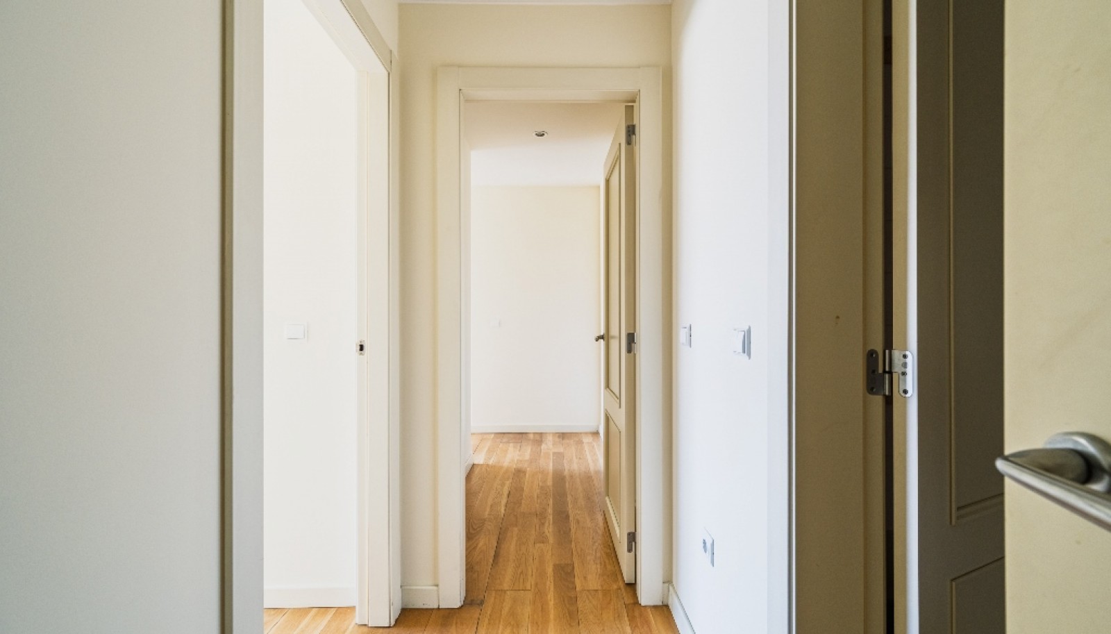 Zwei schlafzimmer wohnung mit garage zur miete in Porto, Portugal_331935