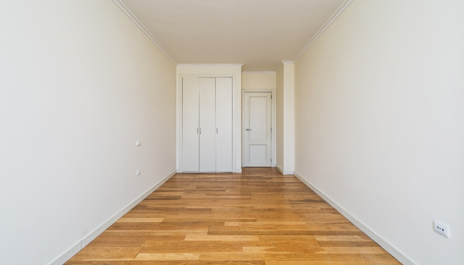 Zwei schlafzimmer wohnung mit garage zur miete in Porto, Portugal_331937