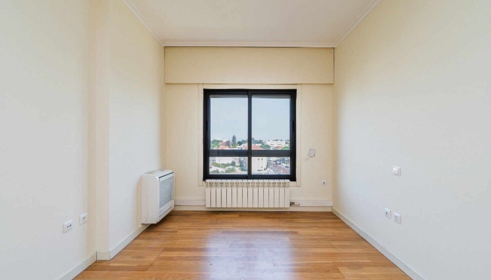 Zwei schlafzimmer wohnung mit garage zur miete in Porto, Portugal_331938