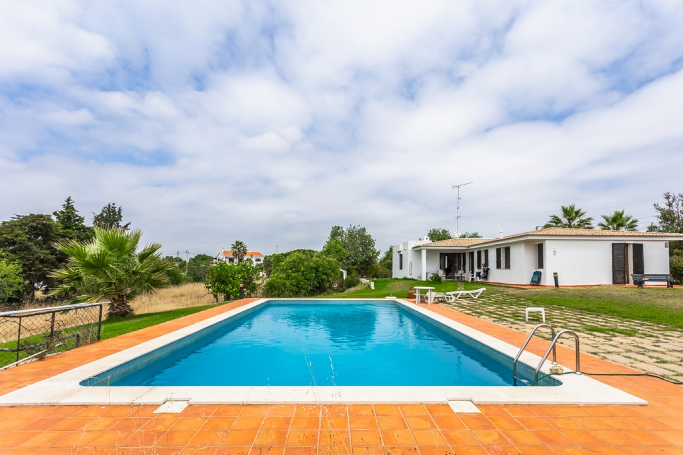 Large property for sale in Albufeira, Algarve, Portugal_332745