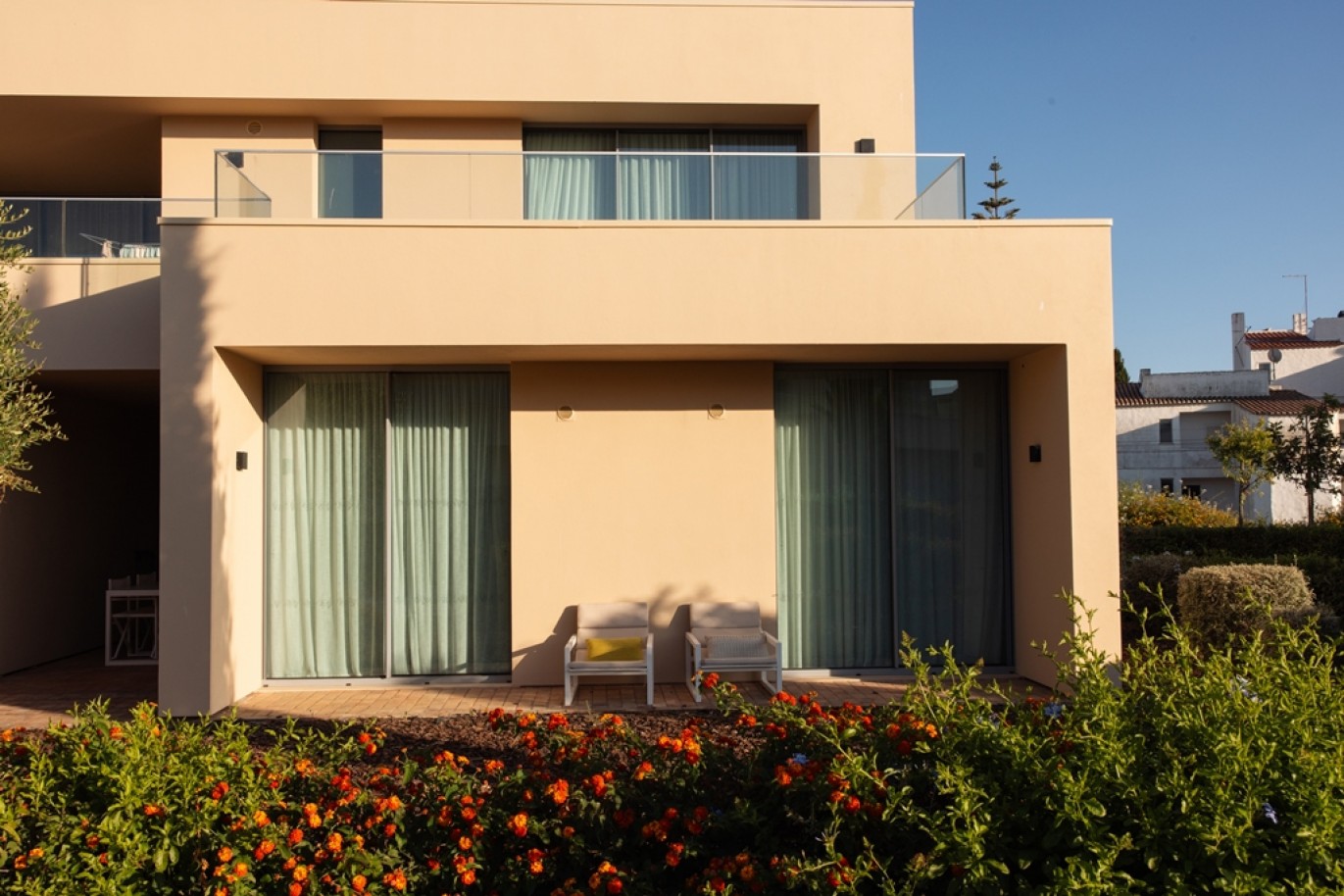 Moradia com terraço para venda em Porches, Algarve, Portugal_333860