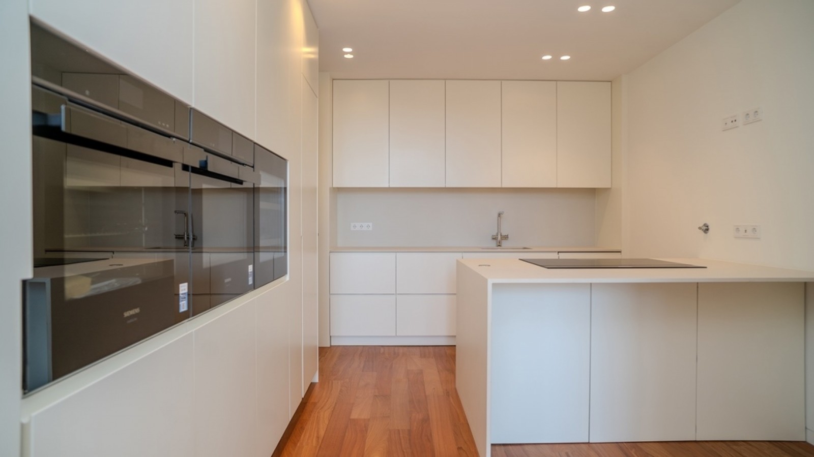 Ático de 4 dormitorios con piscina y terraza en venta Oporto, Portugal_334126