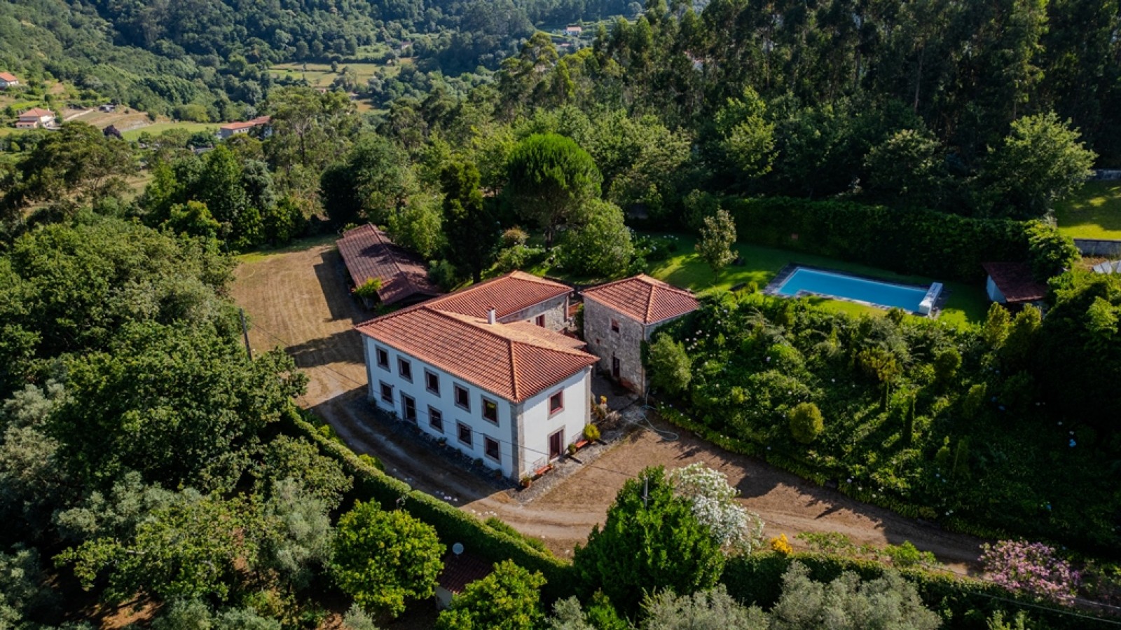 Casa de campo V5 com piscina e jardim à venda em Arcos de Valdevez_334290