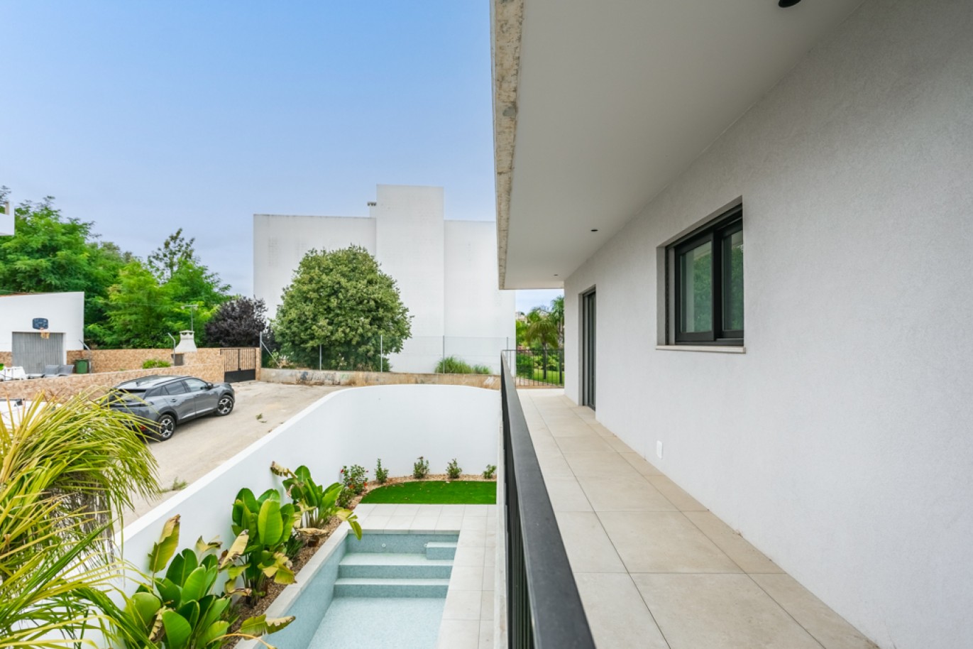 Moderna Moradia com piscina para venda em Alvor, Algarve, Portugal_334838