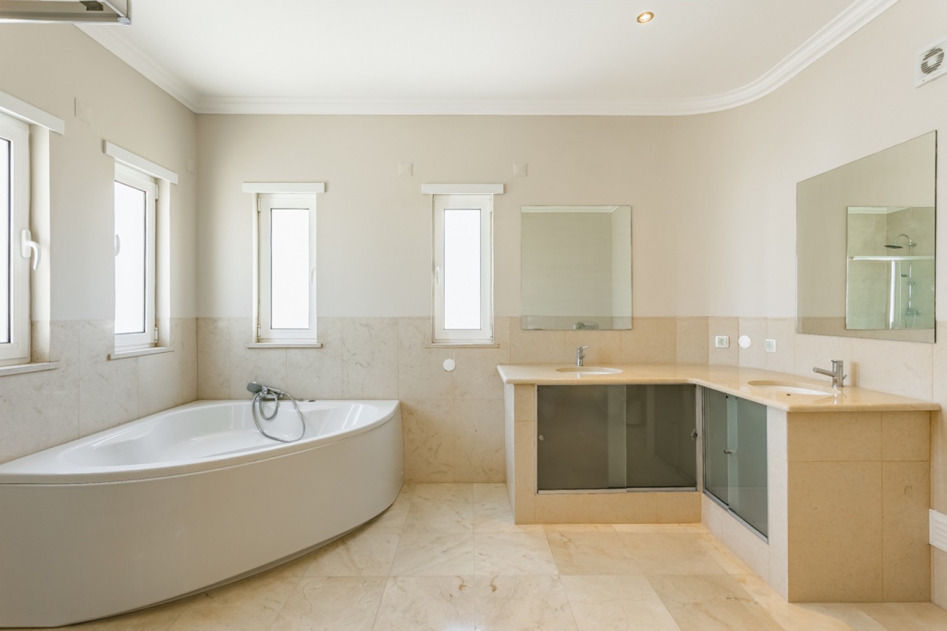 Luxury 5+2 bedroom villa for sale in Vale do Lobo, Algarve, Portugal_334996