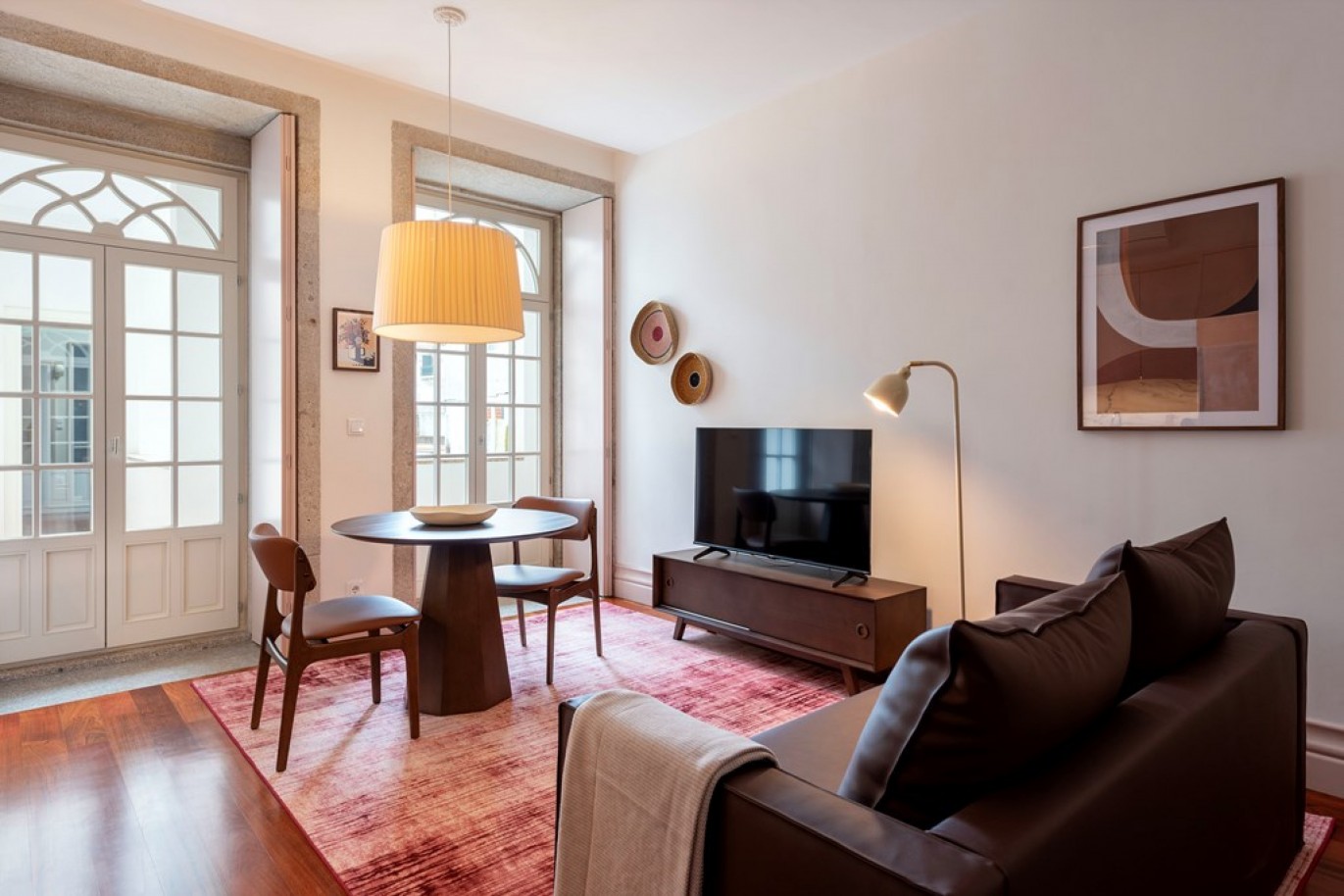 Building with 8 apartments for sale in downtown Porto, Portugal_335007