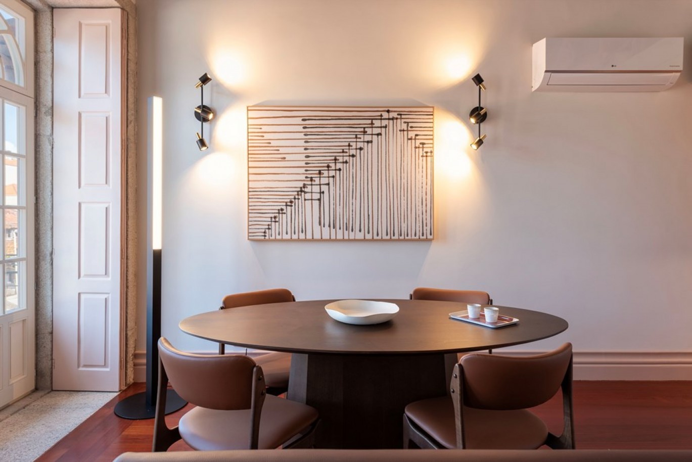 Building with 8 apartments for sale in downtown Porto, Portugal_335054