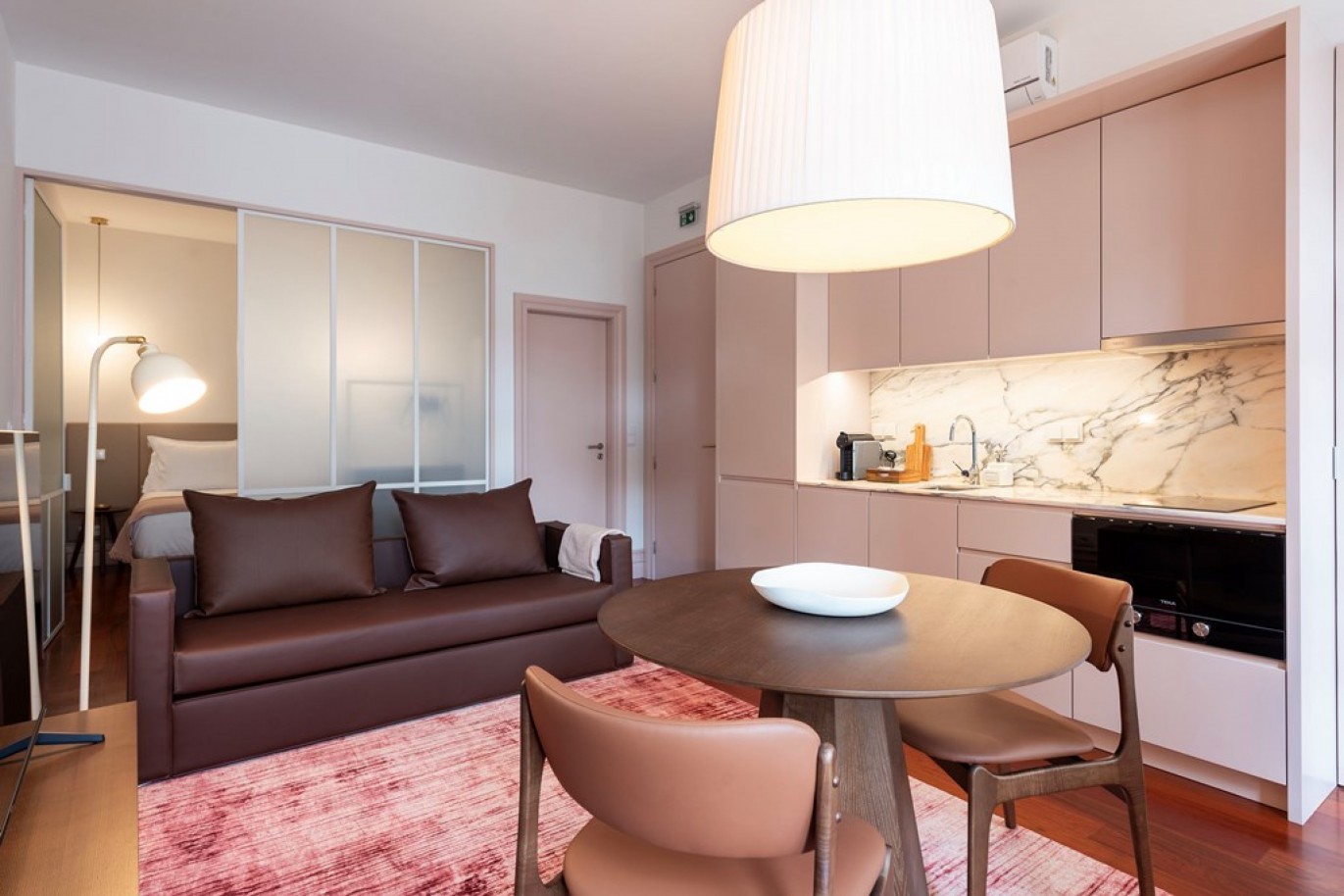 Building with 8 apartments for sale in downtown Porto, Portugal_335063