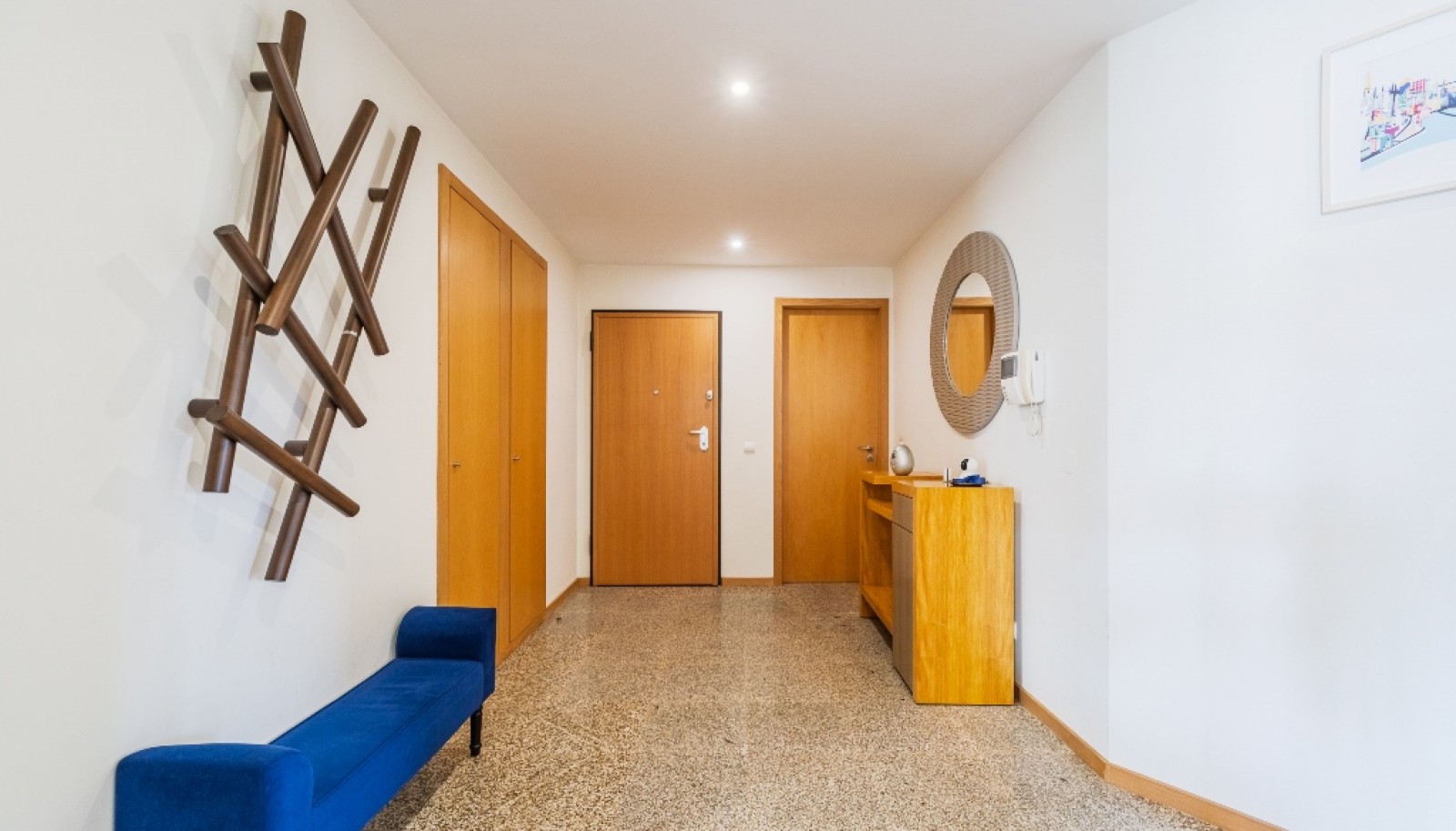 Three bedroom flat with balcony for sale in Boavista, Porto, Portugal_335077