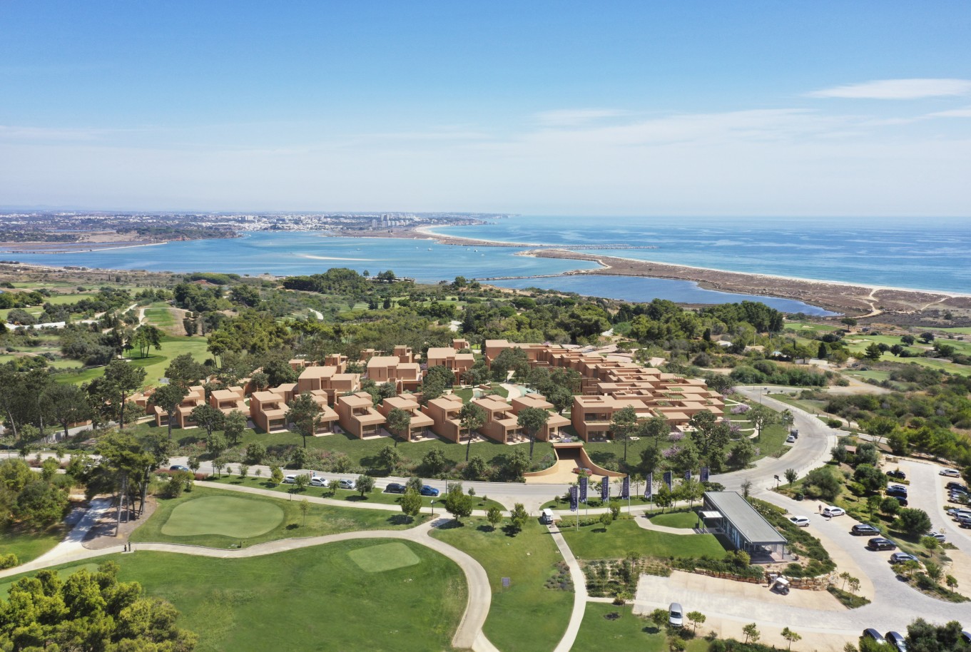 Luxury apartment in golf resort for sale in Lagos, Algarve, Portugal_335714