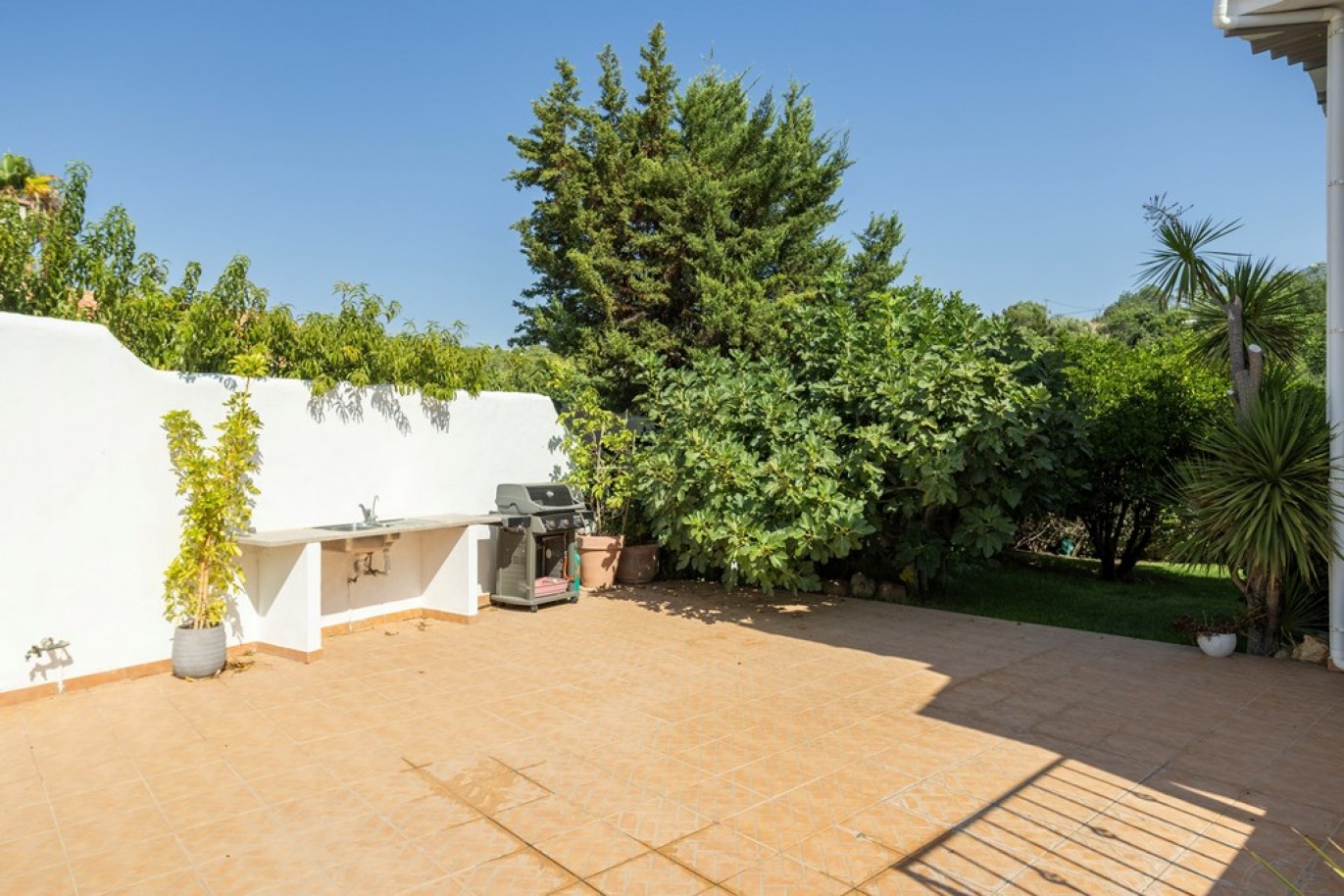 4-bedroom villa with pool, for sale in Boliqueime, Algarve, Portugal_335959