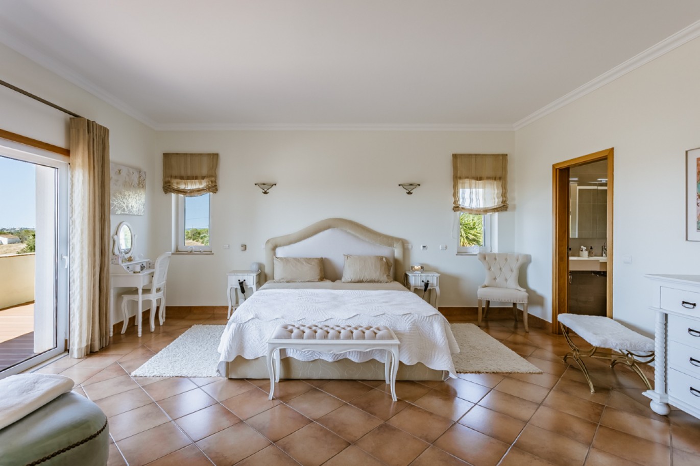 Villa avec garage et piscine à vendre à Luz, Algarve, Portugal_335983