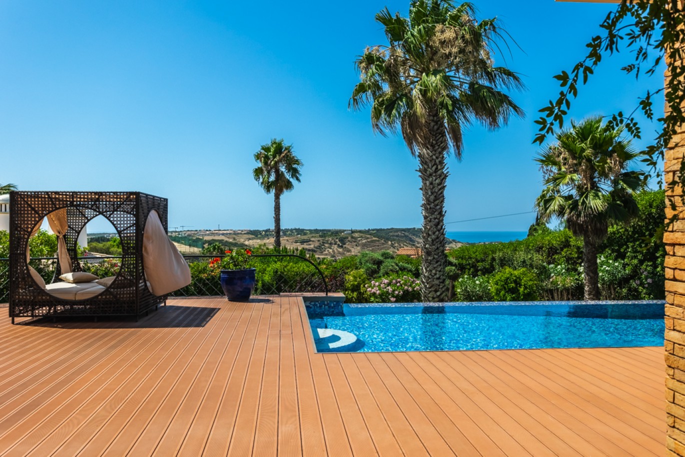 Villa avec garage et piscine à vendre à Luz, Algarve, Portugal_335999