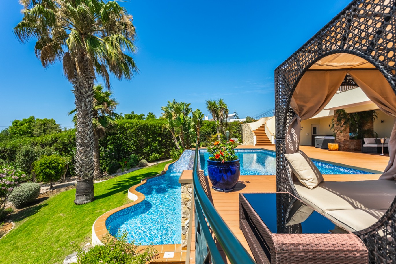Villa avec garage et piscine à vendre à Luz, Algarve, Portugal_336006