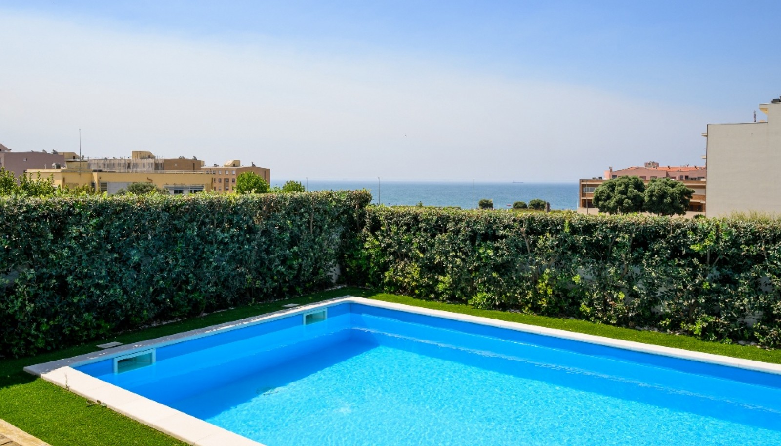 Moradia V3+1, com jardim e piscina, em Leça da Palmeira, Portugal_336073