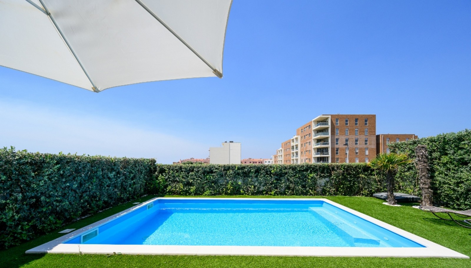 Moradia V3+1, com jardim e piscina, em Leça da Palmeira, Portugal_336074