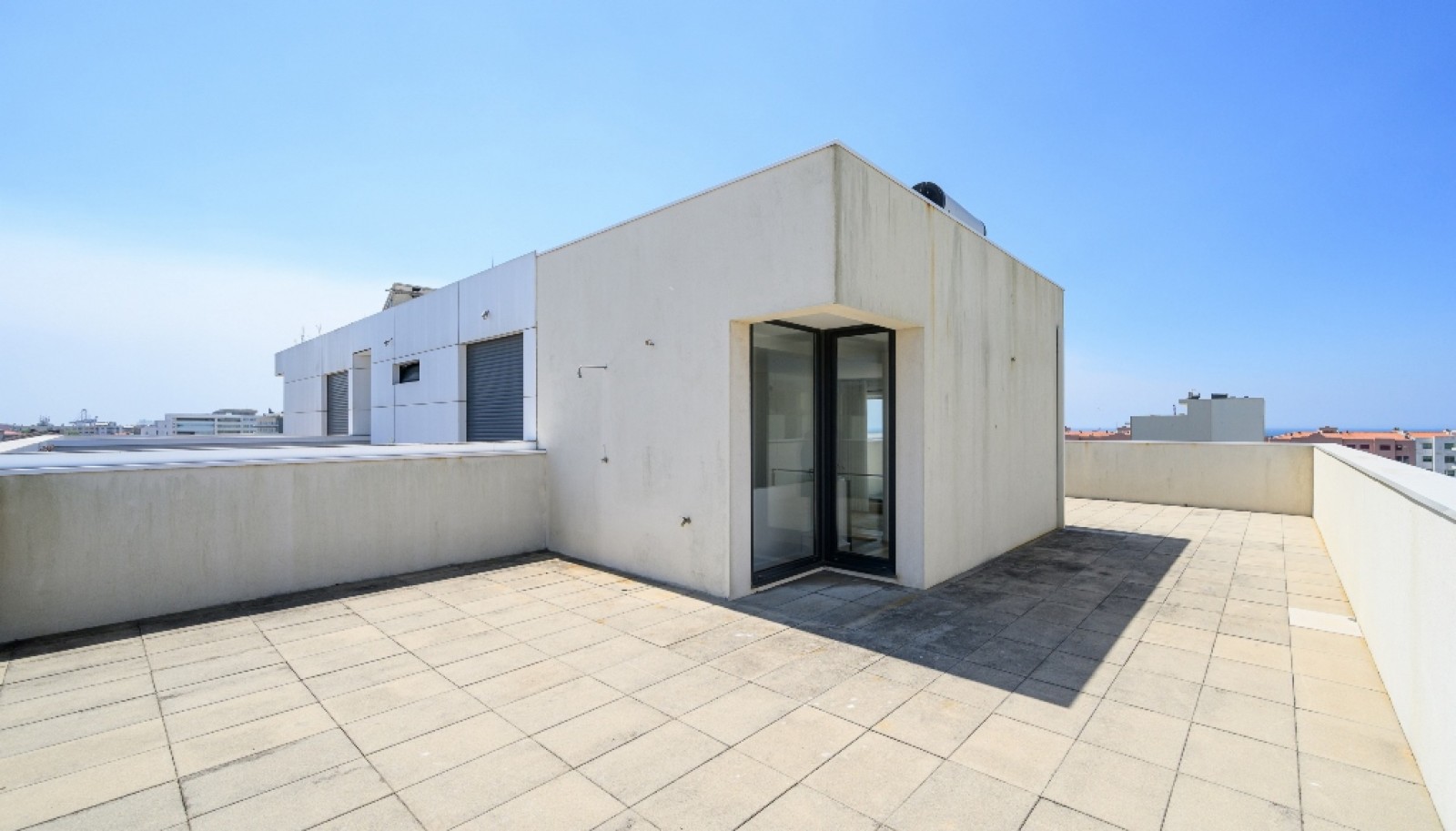 Moradia V3+1, com jardim e piscina, em Leça da Palmeira, Portugal_336104