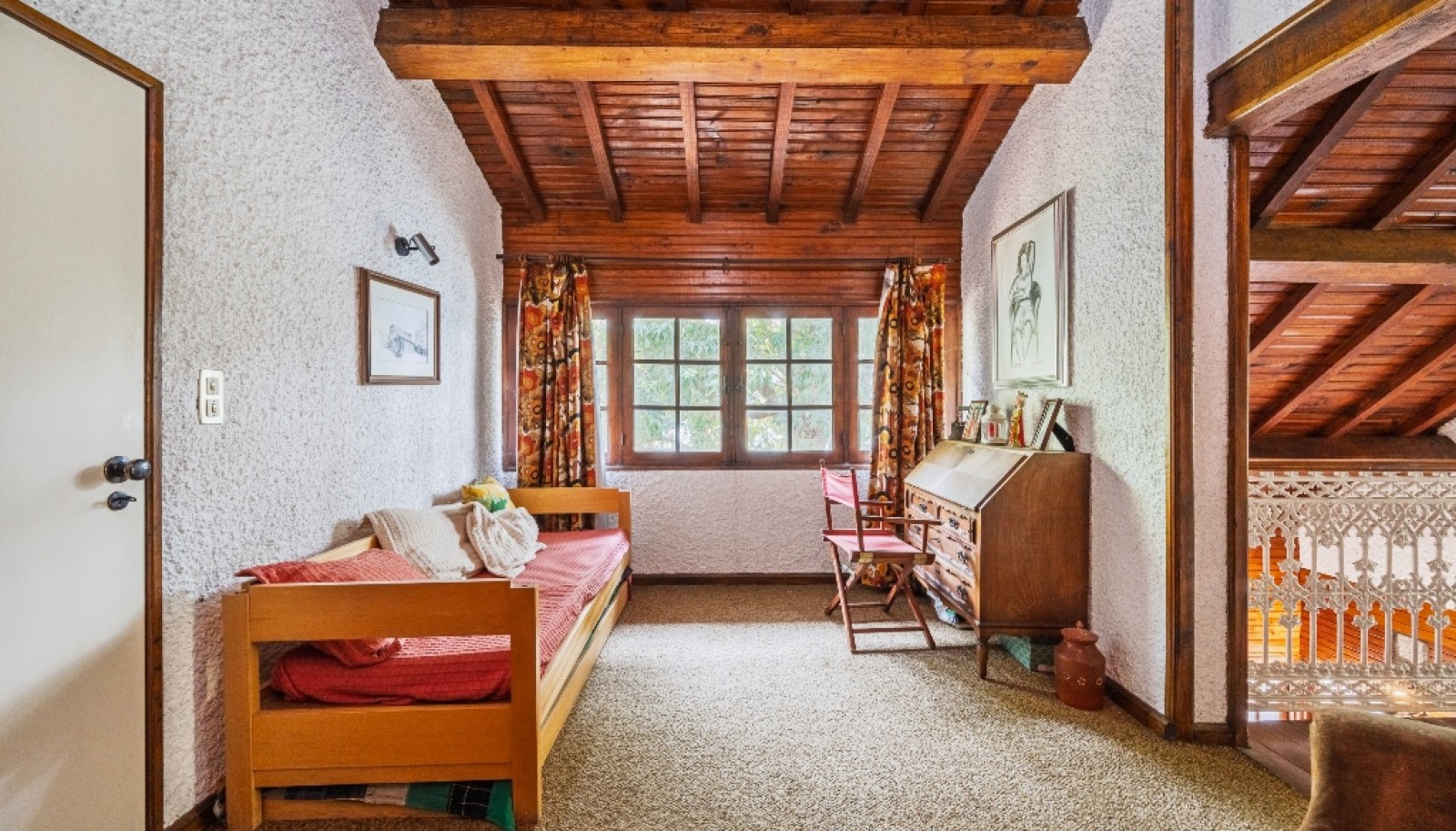 Casa em pedra, junto ao rio, Albufeira da Caniçada, Gerês, Portugal_336186