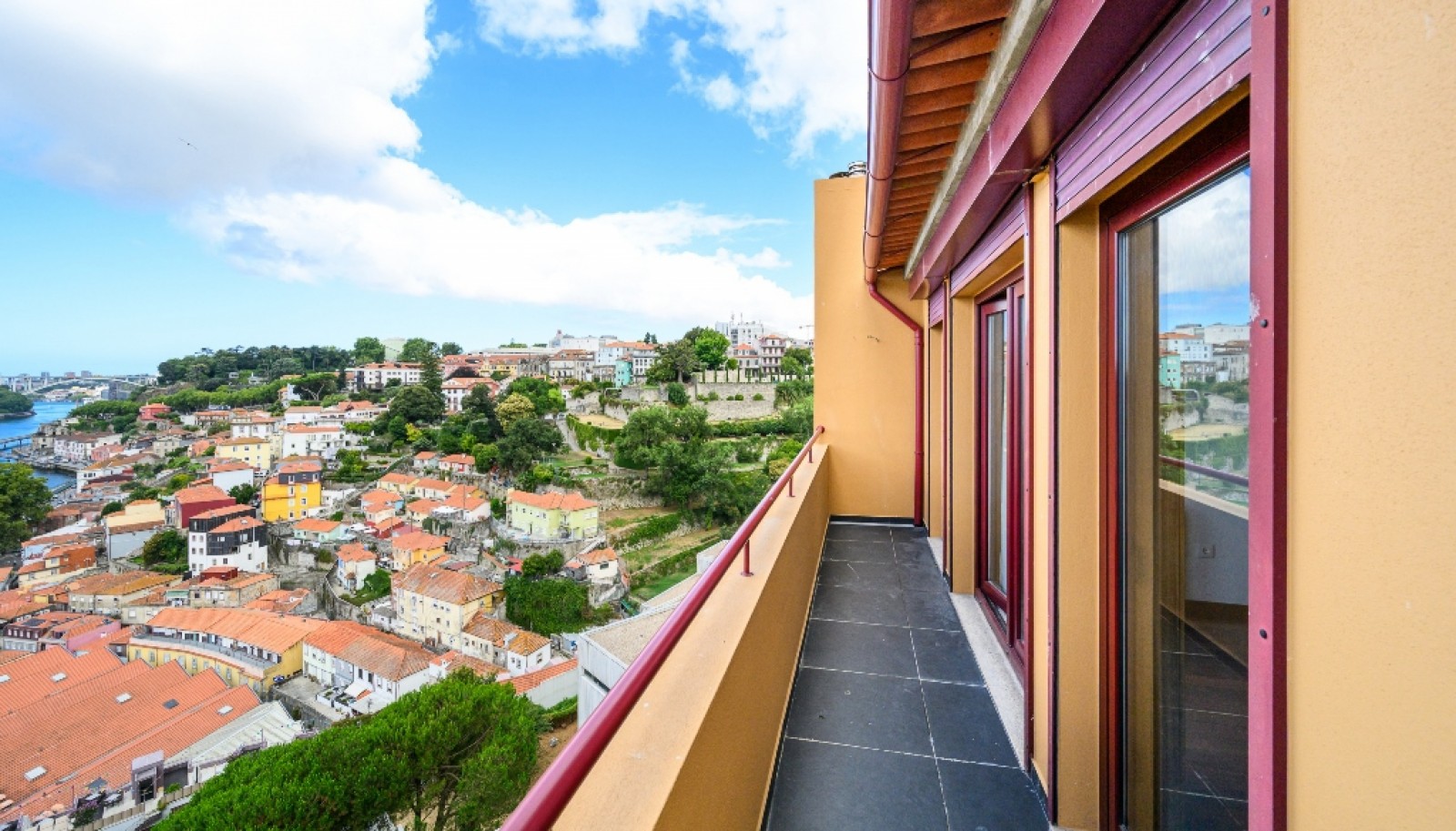 Apartamento Duplex com 3 quartos e vistas de rio no Porto em Portugal_336342