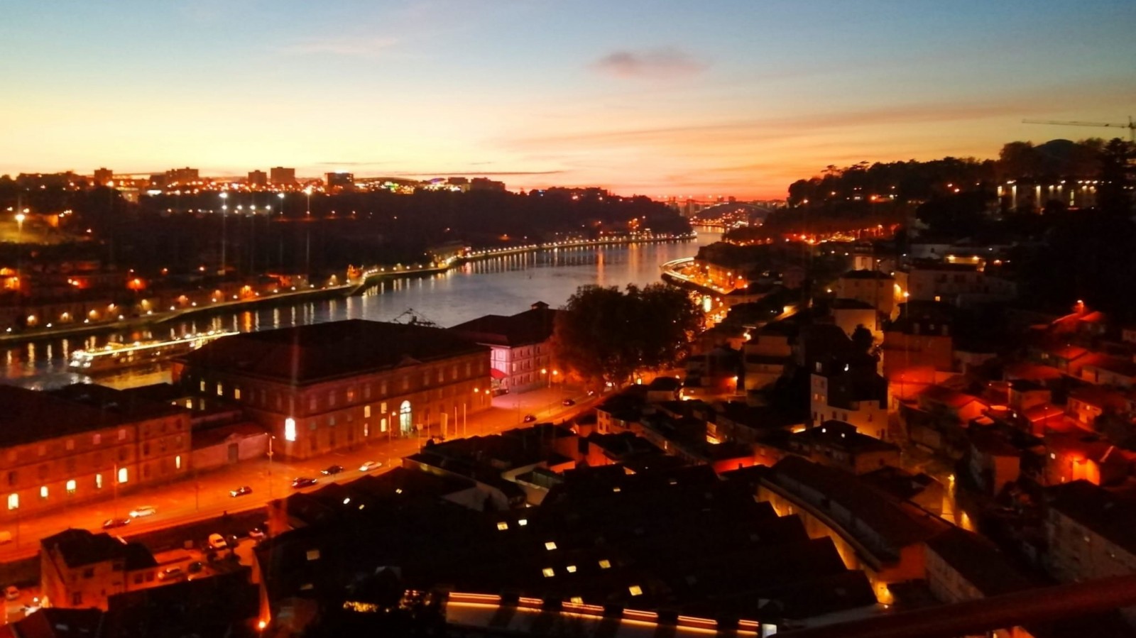 Apartamento Duplex com 3 quartos e vistas de rio no Porto em Portugal_336378