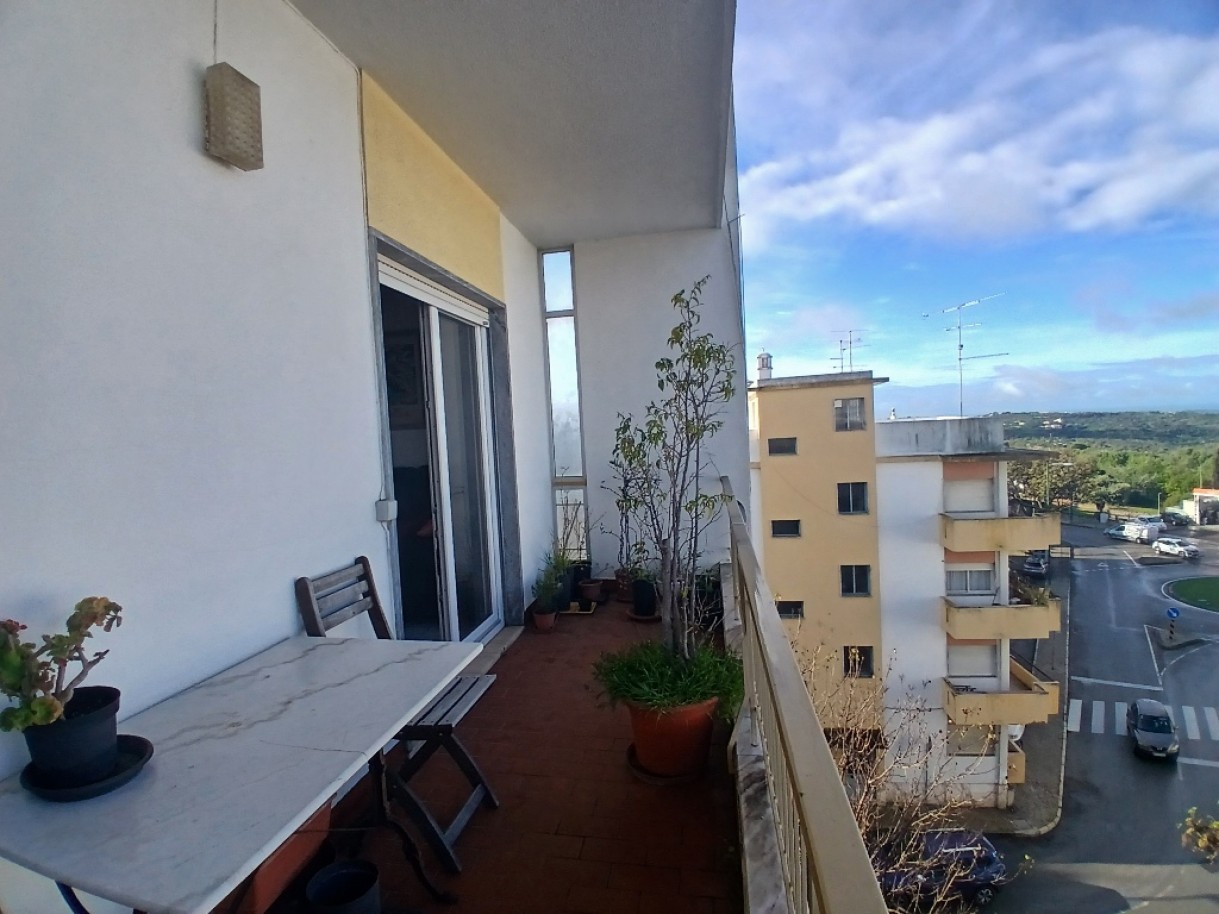 3-bedroom apartment for sale in the center of Loulé, Algarve, Portugal_336450