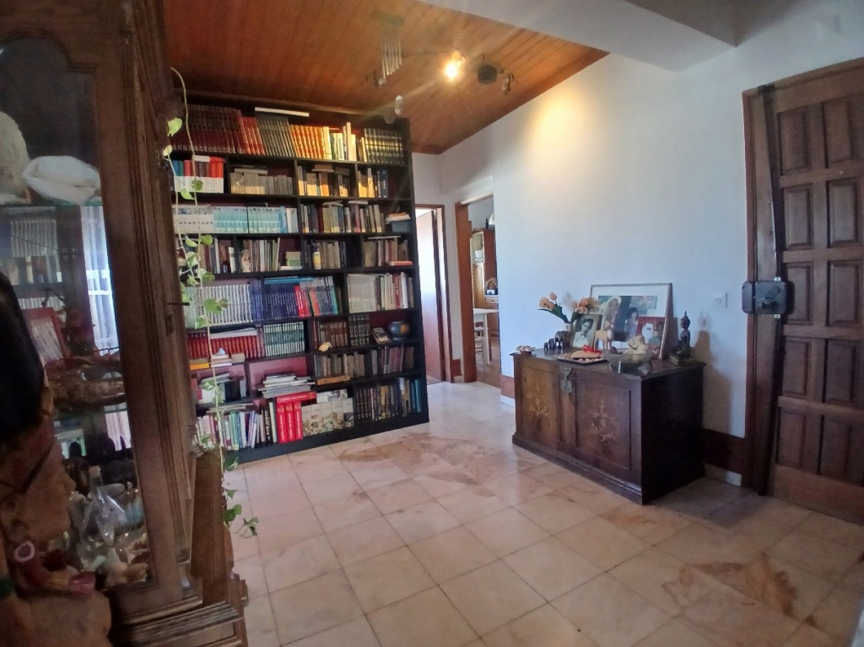 3-bedroom apartment for sale in the center of Loulé, Algarve, Portugal_336453