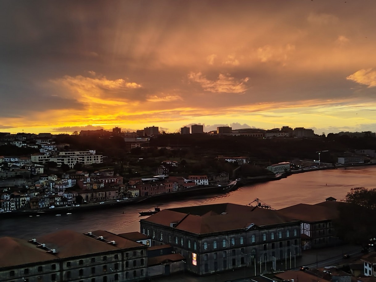 Apartamento Duplex com 3 quartos e vistas de rio no Porto em Portugal_336461