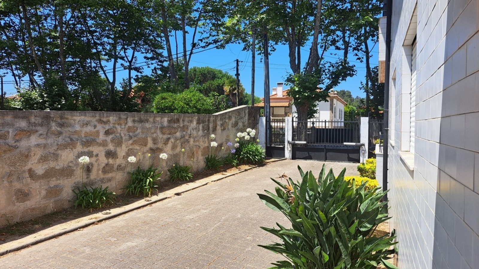 Renovated 2+1 bedroom apartment for sale in Vila Nova de Gaia, Portugal_336714