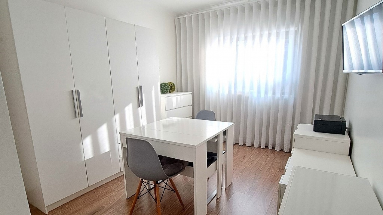 Renovated 2+1 bedroom apartment for sale in Vila Nova de Gaia, Portugal_336718