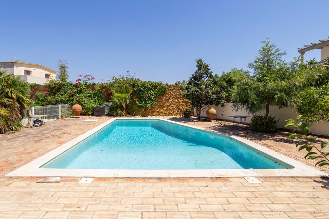 4-bedroom villa with pool, for sale in Loulé, Algarve, Portugal_336734