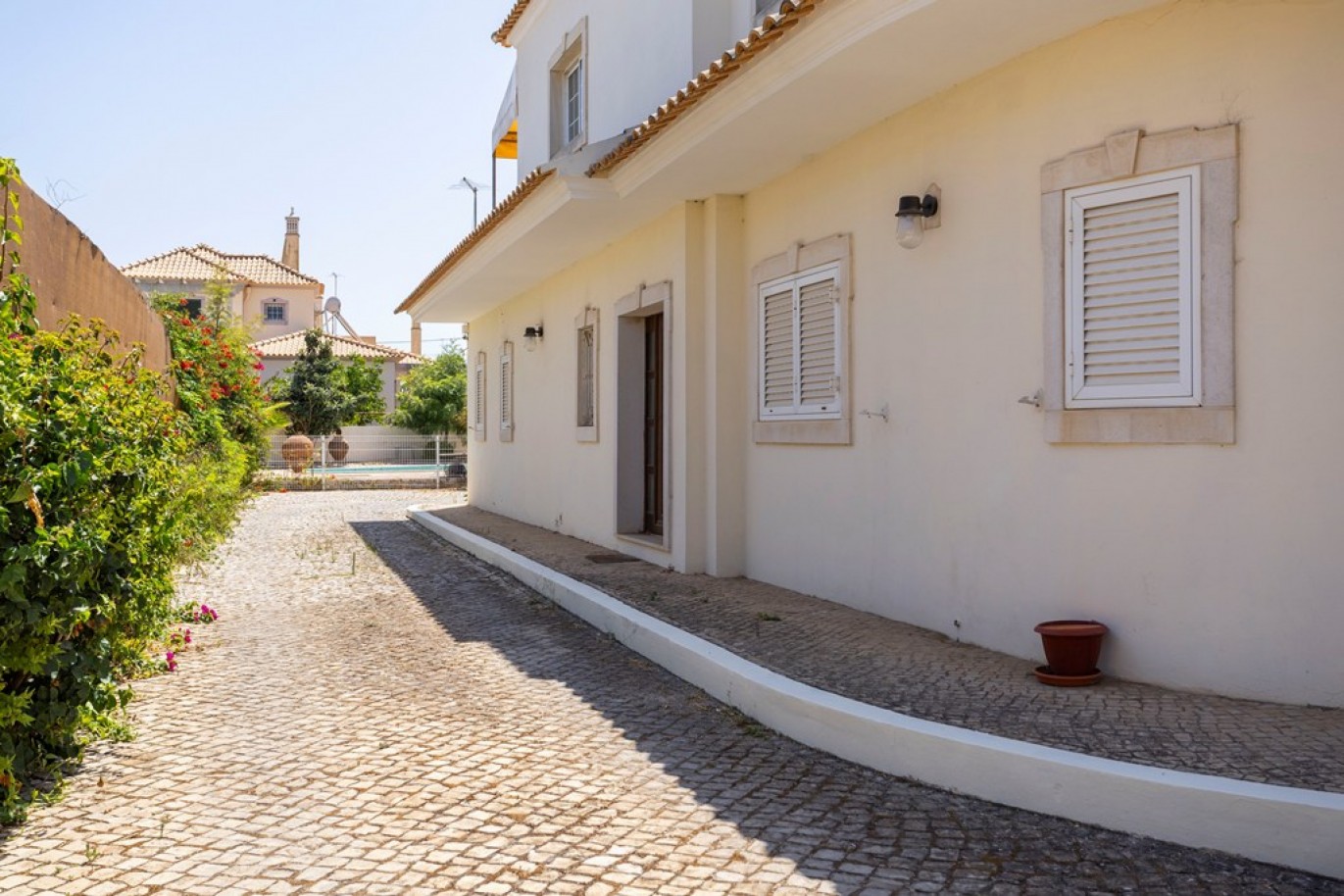 4-bedroom villa with pool, for sale in Loulé, Algarve, Portugal_336742
