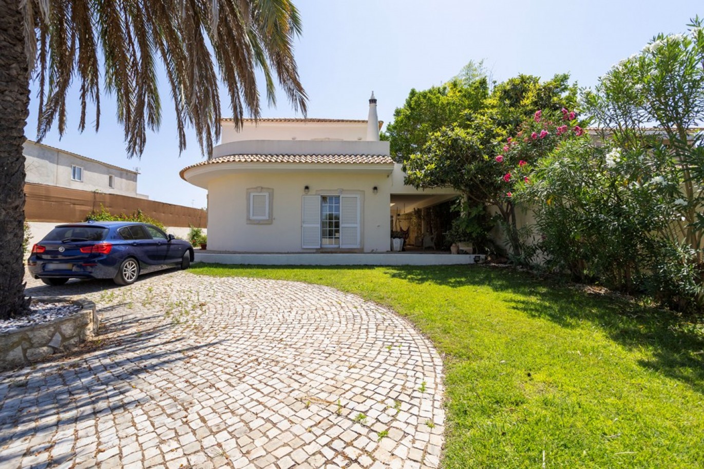 4-bedroom villa with pool, for sale in Loulé, Algarve, Portugal_336744